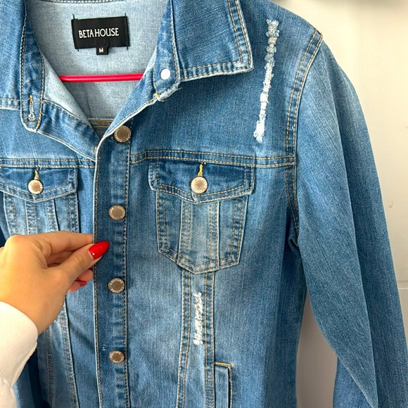 Distressed Jean jacket - Picture 3 of 3